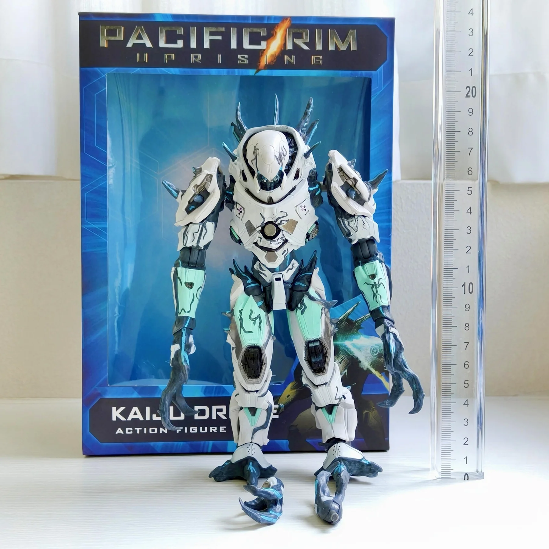 Фигурка Кайдзю Дрон Егерь из фильма Тихоокеанский рубеж 2