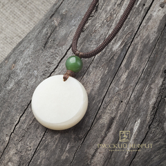 Подвес "Хэн-э" малый. Белый нефрит.