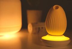Желтый вакуум-волновой стимулятор с вибрацией и базой-ночником Cuddly Bird - 