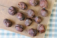 Хаштак (абрикос с орехами и изюмом)