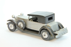 Stutz DV32 convertible closed IA-1932 USSR remake 1:43