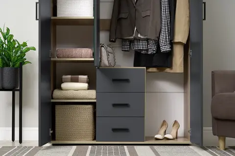 Шкаф 3-х створчатый Вегас ШК-08 дуб каньон / графит