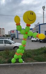 Огромный человек из шаров