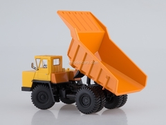 BELAZ-540A Dumper yellow-orange 1:43 Dealer models BELAZ