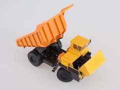 BELAZ-540A Dumper yellow-orange 1:43 Dealer models BELAZ