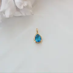Подвеска Капля с ярко-голубым фианитом, 15*8 мм, позолота, П415