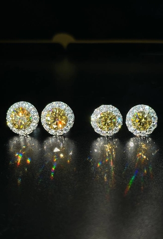 sergi-pusety-iz-serebra-925-proby-s-zheltymi-muassanitami