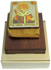 Инкрустированная икона Святитель Спиридон Тримифунтский 20х15см на натуральном дереве в подарочной коробке