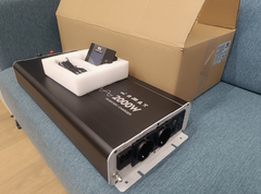 Инвертор с зарядным устройством MobileComfort S2012-BC, чистый синус, 2000Вт, 12В, 30А