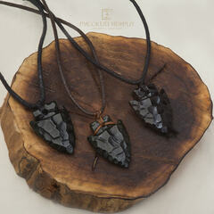 Оберег "Стрела". Чёрный нефрит.