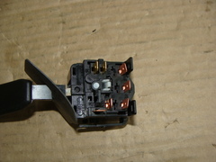 Переключатель подрулевой поворотов и света 3163 (с 07.13 г.) левый