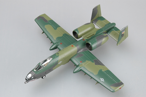 Модель Американский Штурмовик A-10 Thunderbolt II масштаб 1:72