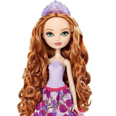 Холли О'Хара с набором для создания причесок