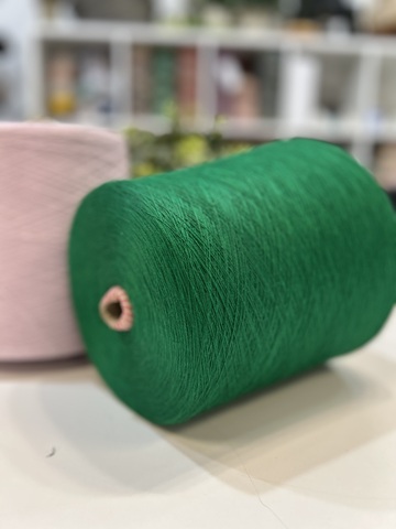 Меринос 50% c низкопилингуемым акрилом 50% E. MIROGLIO Australia 1400 изумруд. Колор 7X9