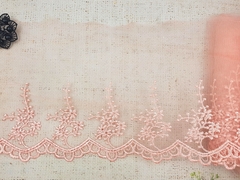 Вышивка на сетке, ш. 19 см, персиковый