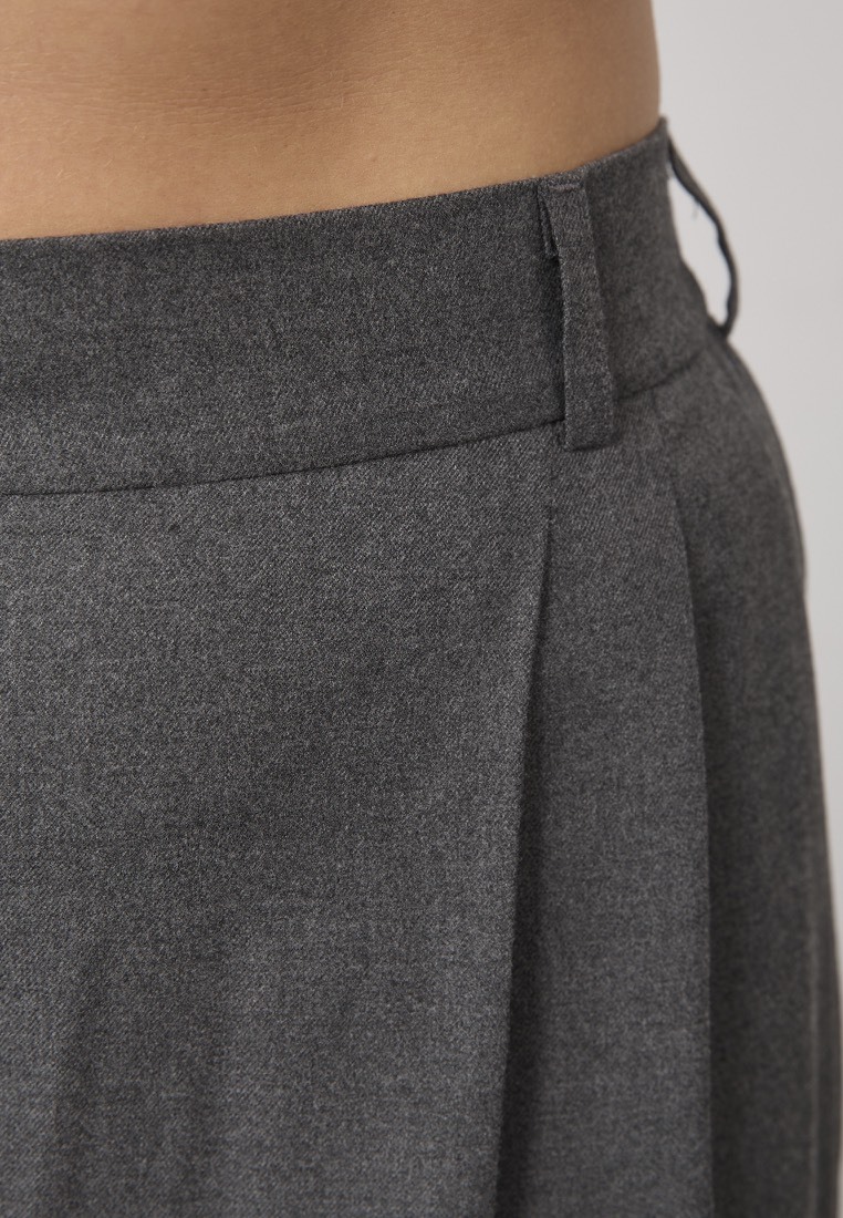 Брюки со стрелками; серый