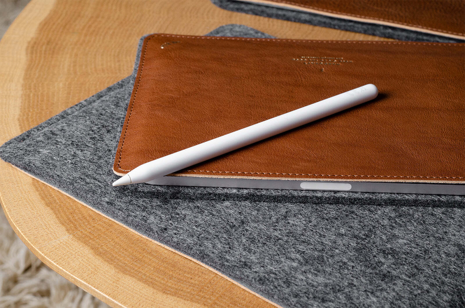 Hard Graft Skinny Fit Case — чехол для iPad Pro
