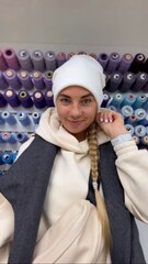 Шапка с двойным отворотом белая