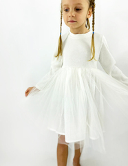 Платье белое с фатином