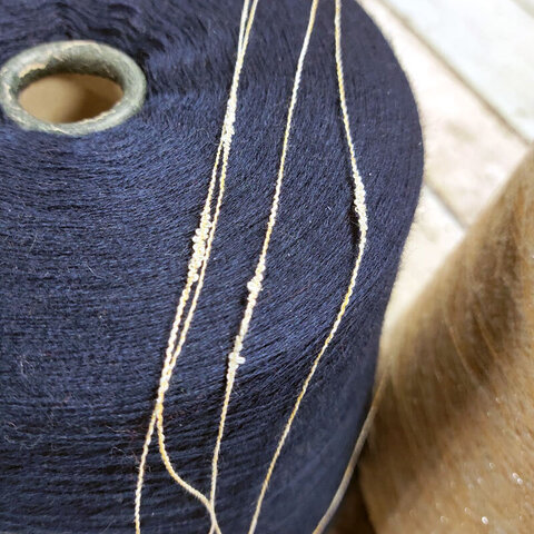 Хлопок фасонный PIN-UP STARS 1100 желто-белый с серебром