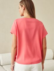 Футболка с V-вырезом и цельнокроеным рукавом из премиального хлопка  D49.100 (120029)