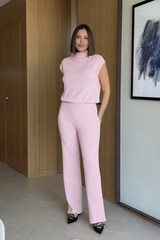 брюки в розовом цвете