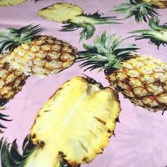 Ткань хлопок поплин с ананасами на розовом фоне 2054