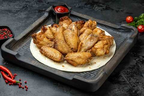 Куриные крылья в соусе свит Чили