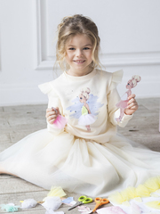Interactive Sweatshirt Ballerina with 2 velcro dresses