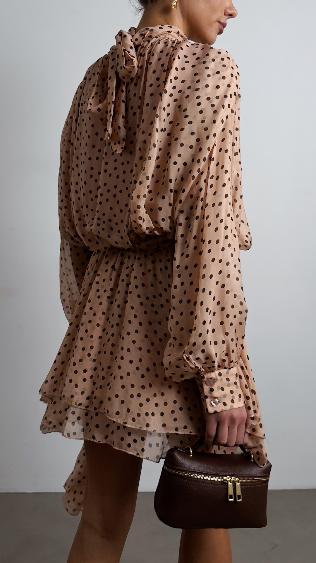 Платье из шелка и вискозы в мелкий горошек