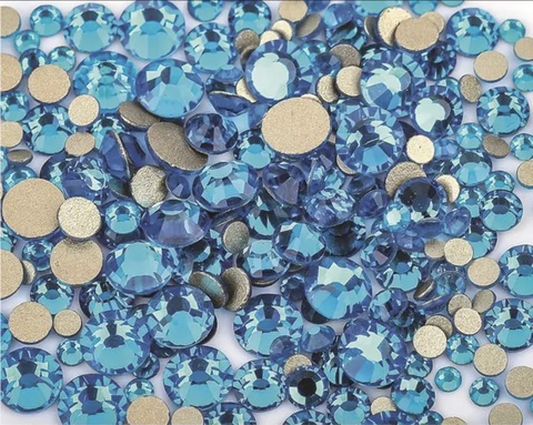 Стеклянные стразы  (размер микс) 1140шт, цвет ярко-голубой