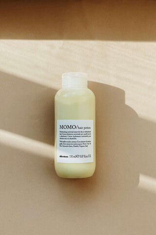 Универсальный несмываемый увлажняющий эликсир MOMO