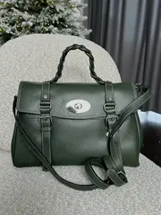 Женская сумка-портфель из натуральной кожи зеленого цвета