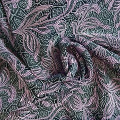 Ткань жаккард цветы сиреневые на черном фоне 3053