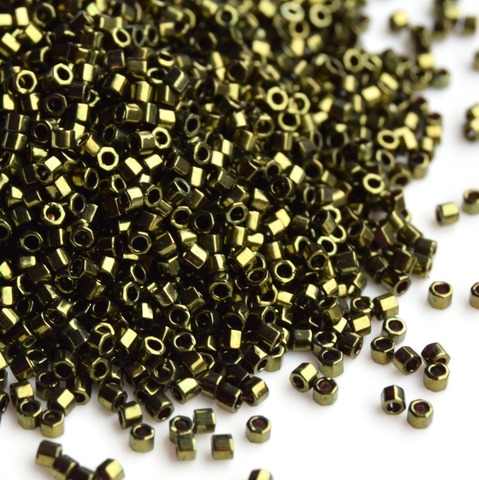 DBC-0011 Бисер цилиндрический шестиугольный Миюки делика кат 11/0 /Miyuki delica cut 11/0 Metallic Olive