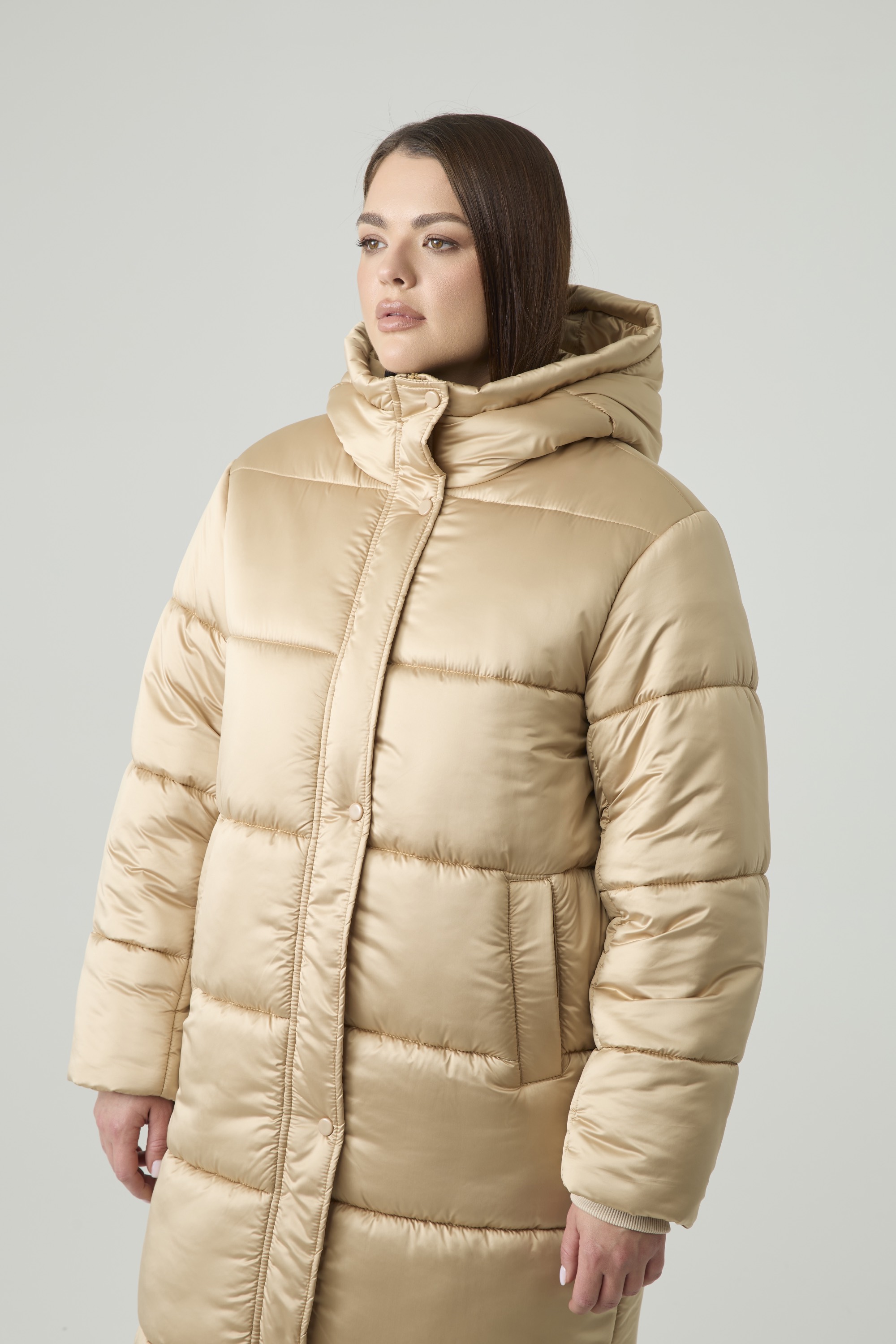 Пуховик длинный стеганый, золотой