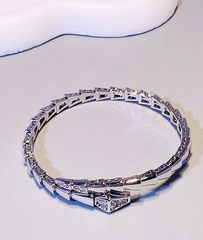 75218-braslet-zmeya-s-fianitami-na-golove-v-stilistike-bvlgary