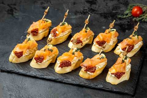 Брускетта с лососем, 10 шт.