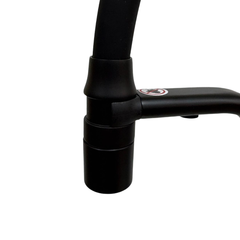 Смеситель для кухни с силиконовым изливом, магнитным держателем и функцией подачи питьевой воды цвет черный