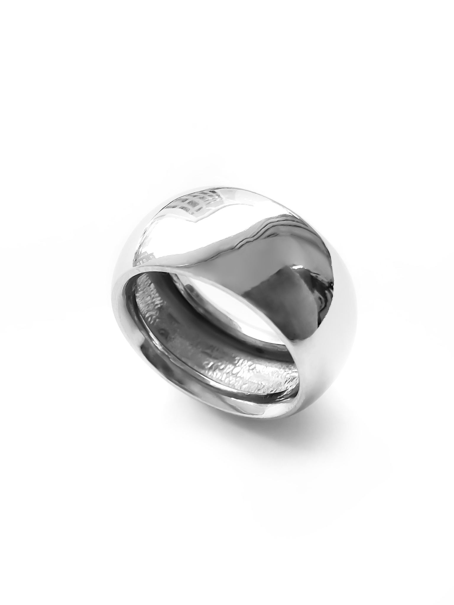 Серебряное широкое дутое кольцо  