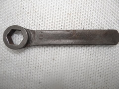 Ключ накидной литой односторонний 19 мм шестигранный