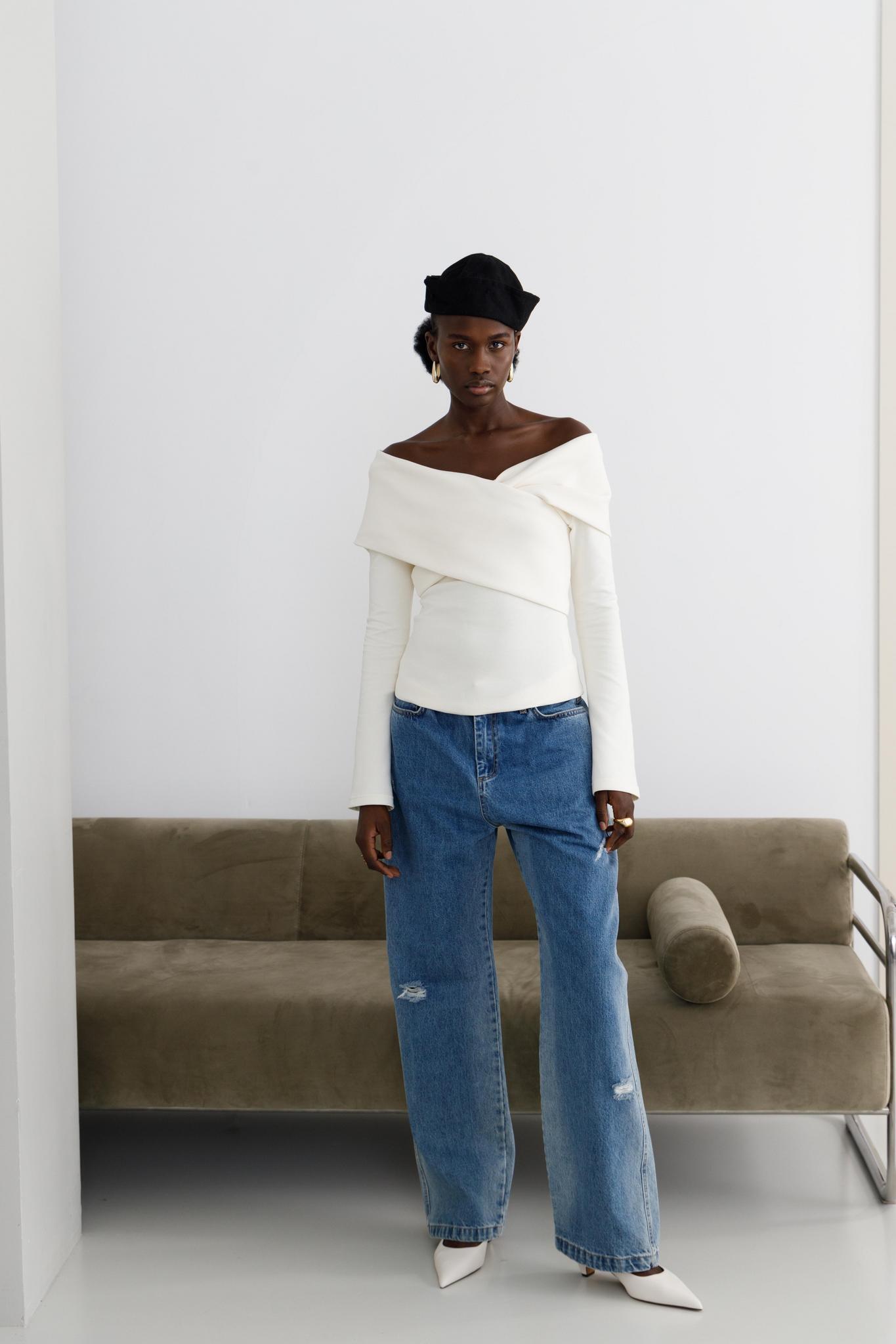 Джемпер с перекрутом