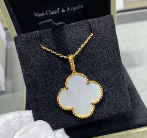 Винтажное длинное колье Van Cleef & Arpels Alhambra