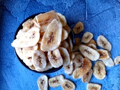 Банановые чипсы