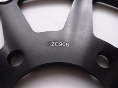 Диск тормозной на SUZUKI GSX R 600 / 750 97-03, GSX R 1000, GSX R HAYABUSA 1300,TL R 1000 передний, лепестковый, черный