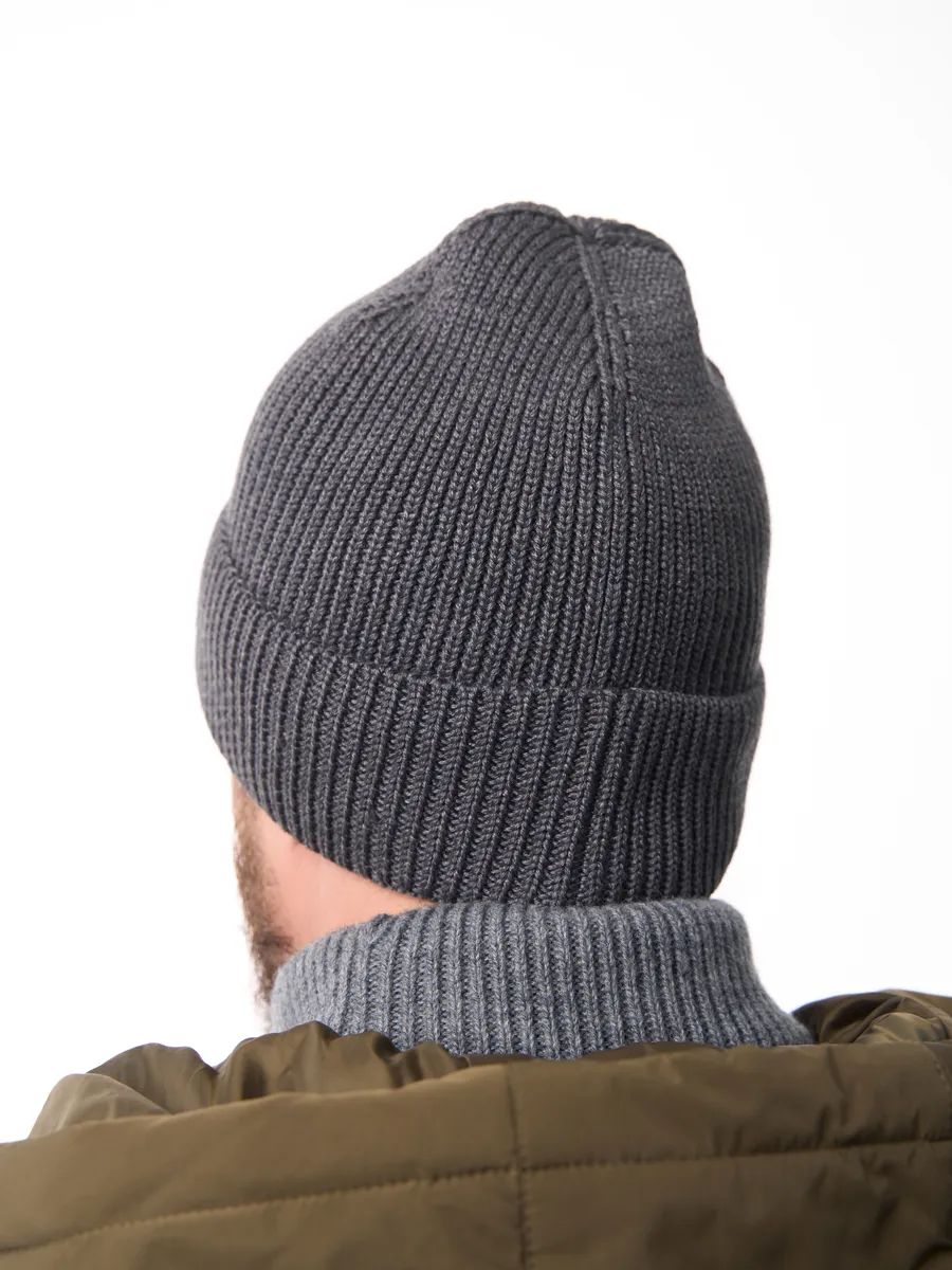 Шапка зимняя на флисе вязаная осень