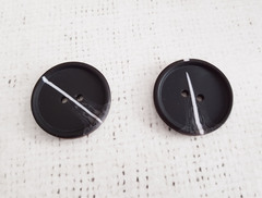Пуговицы костюмные, d 2,8 см