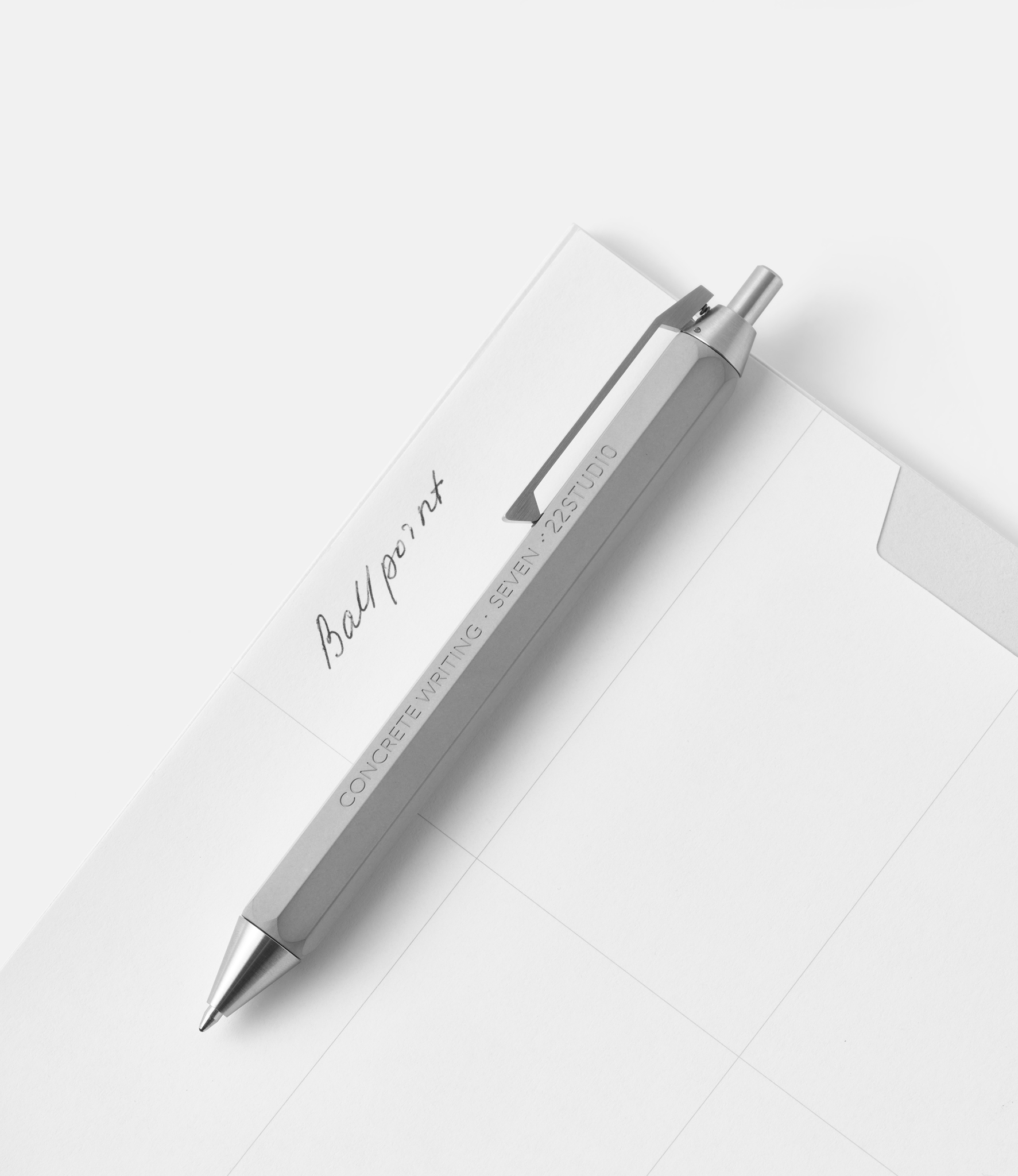 22 Studio Seven Ballpoint Pen Original — ручка из бетона