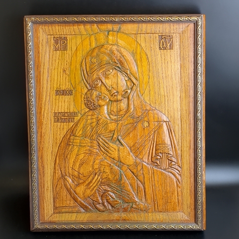 Старинная резная икона "Богоматерь Владимирская. Размер иконы 42,5 х 34 х 3,5 см. Дуб