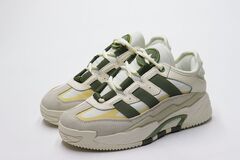 Кроссовки нат. кожа (36-41)р. / шт. 6788/375